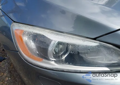 2017 Volvo S60 T5 Dynamic из США, поврежденный, VIN YV126MFL2H2423611